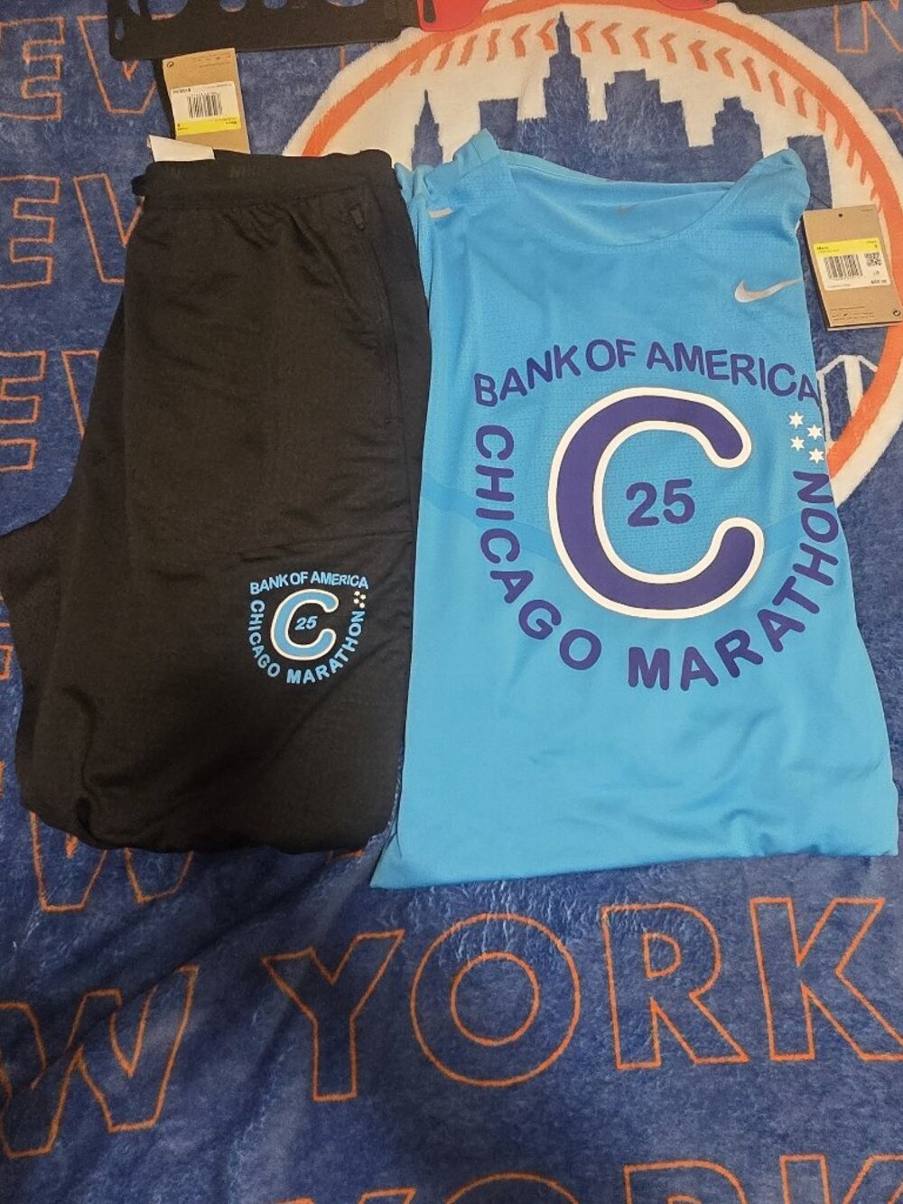 Nike BOA Chicago Marathon 2025 Jogger & Shirt (Small) Set HQ4266-010-HQ4193-440